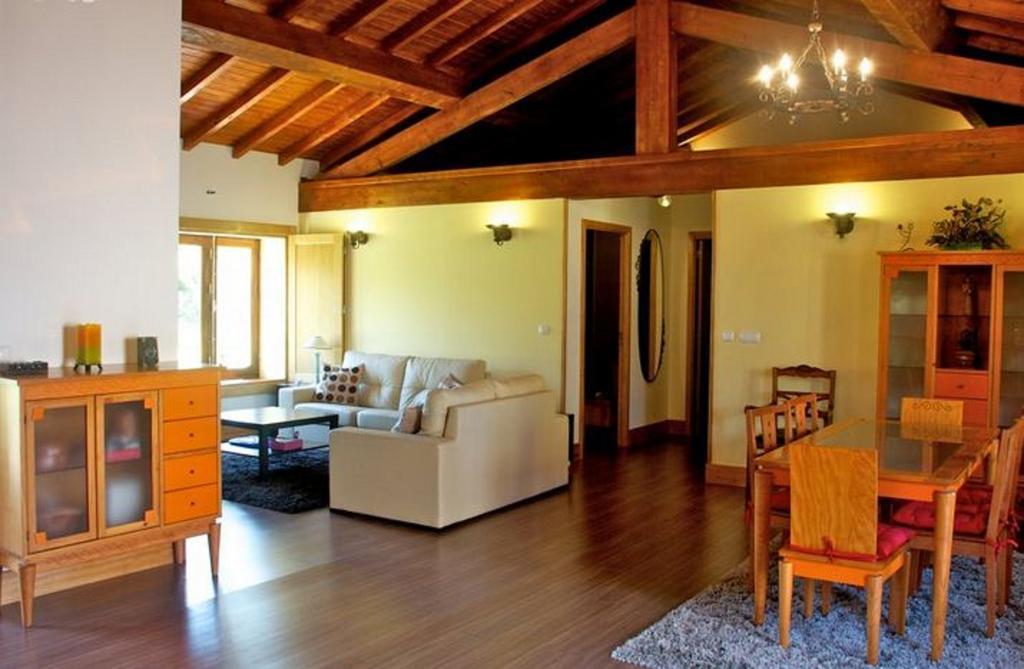 Casa De Reborido * Ponte da Barca